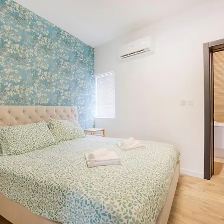 Apartment Designer Finished Apt With Private Balcony & Views By 360 Estates St. Paul's Bay