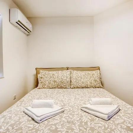 Designer Finished Apt With Private Balcony & Views By 360 Estates Apartment