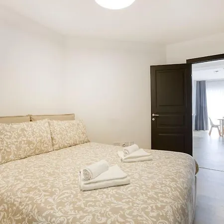 Designer Finished Apt With Private Balcony & Views By 360 Estates Apartamento